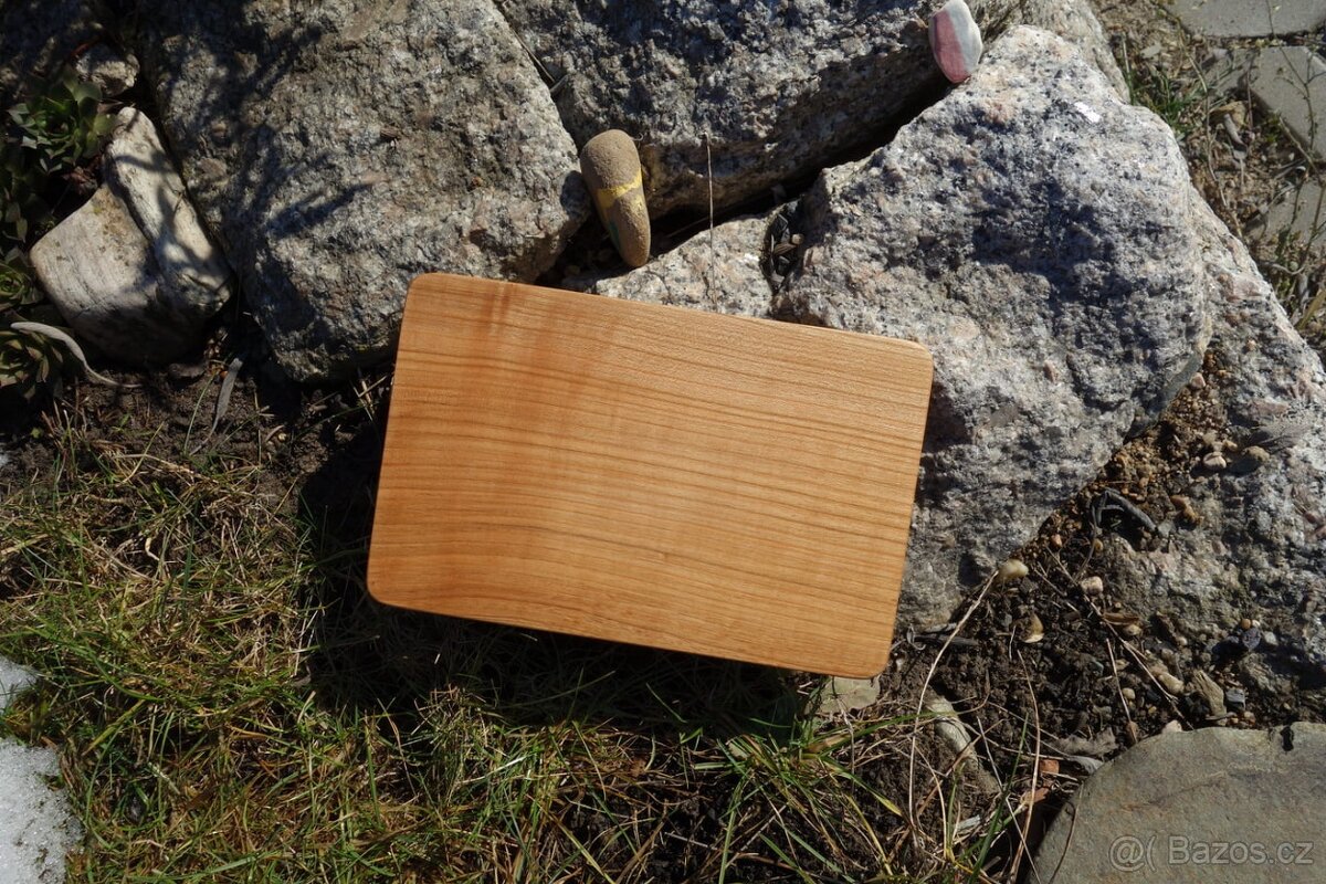 Třešňové prkénko 250 x 160 mm - 2