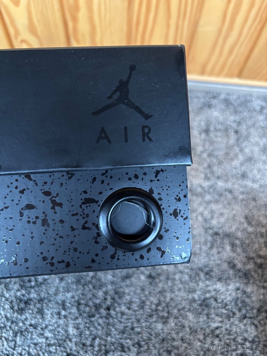 Air Jordan 4 black cat - 2