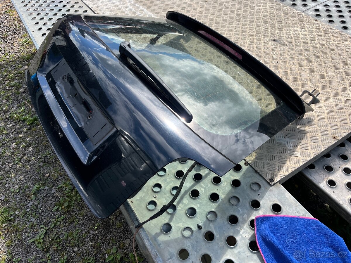 Kufrové dveře Audi A3 8P predface - 2