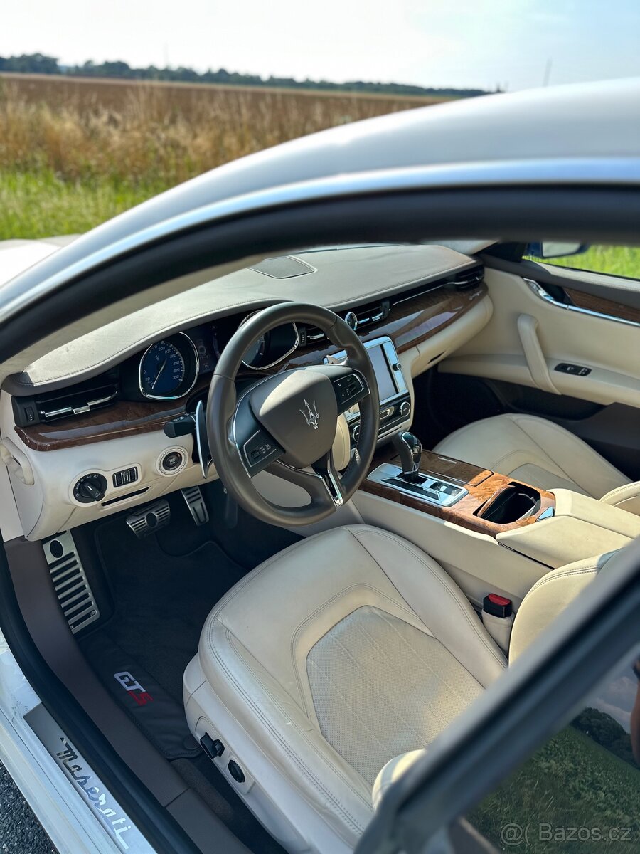 Maserati Quattroporte GTS 3.8 V8 - 2