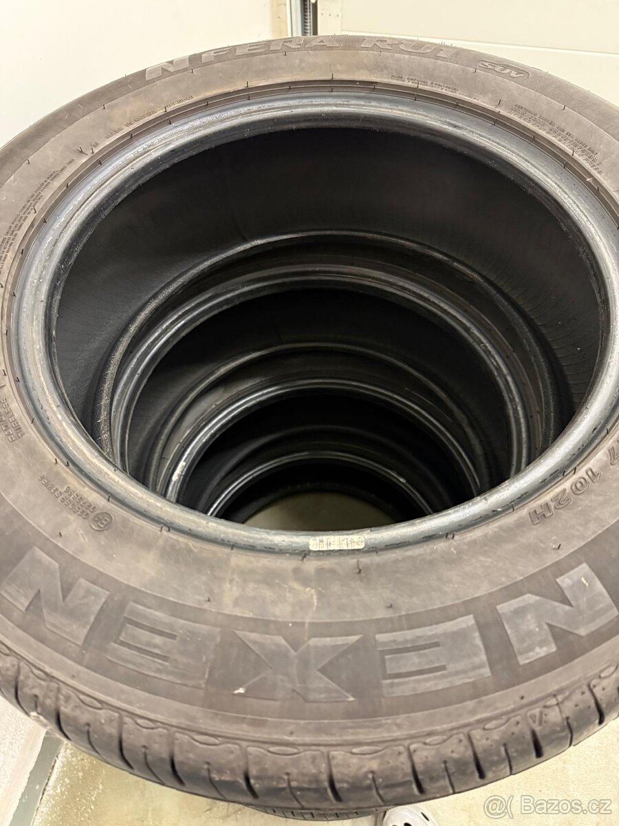 Prodám pneumatiky na Honda CRV - 2