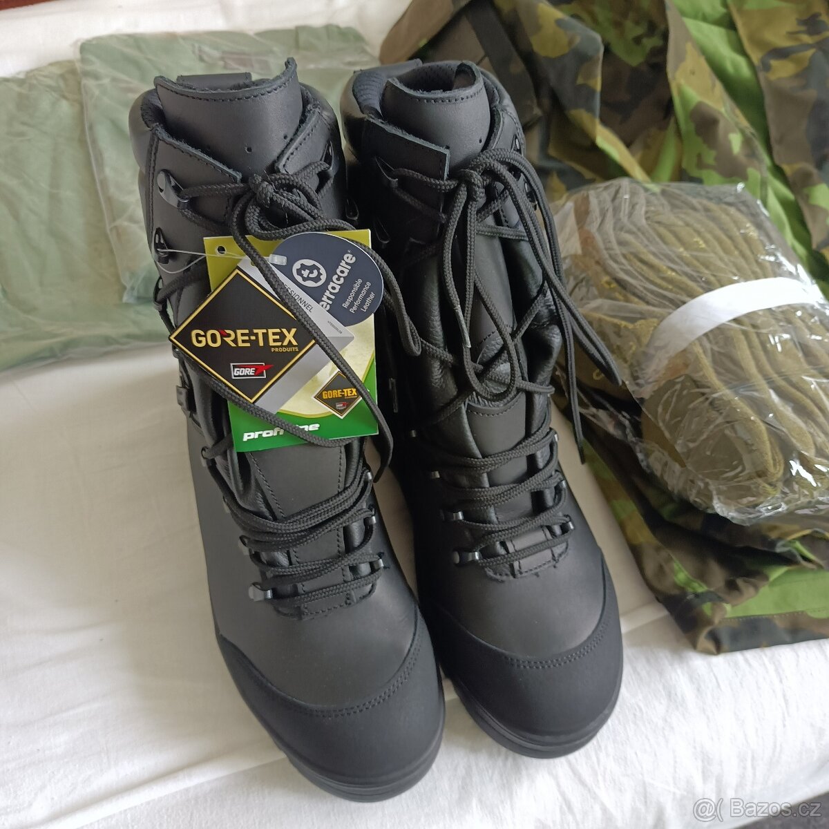 Maskáče, Gore-Tex boty - 2