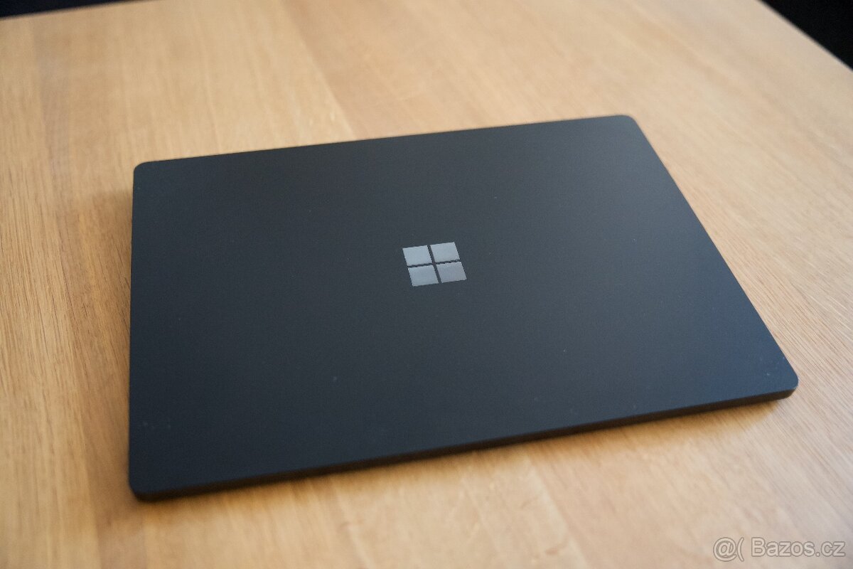 MS Surface Laptop 5 13,5″ - i7 / 16 GB / 512 GB - černý - 2