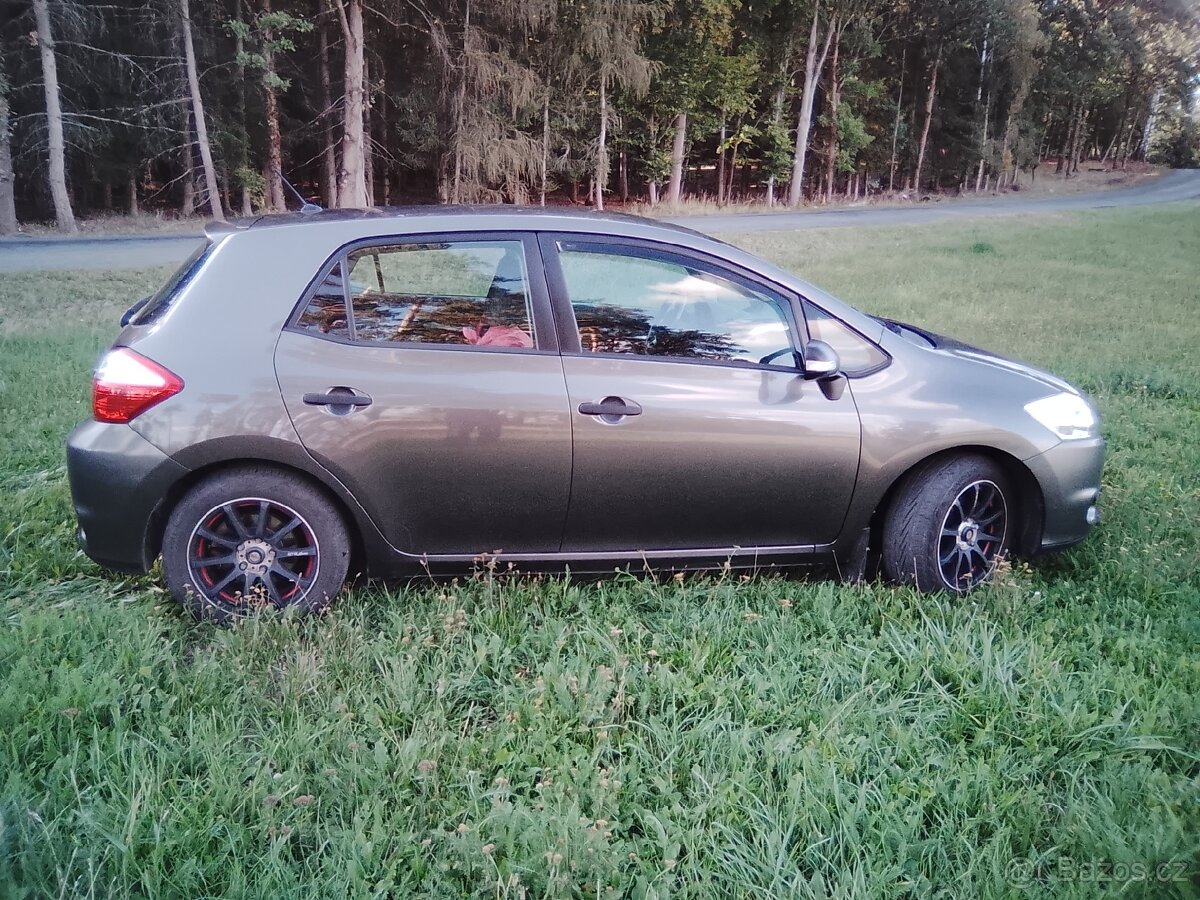 Toyota AURIS 1.6 VVt. - 2