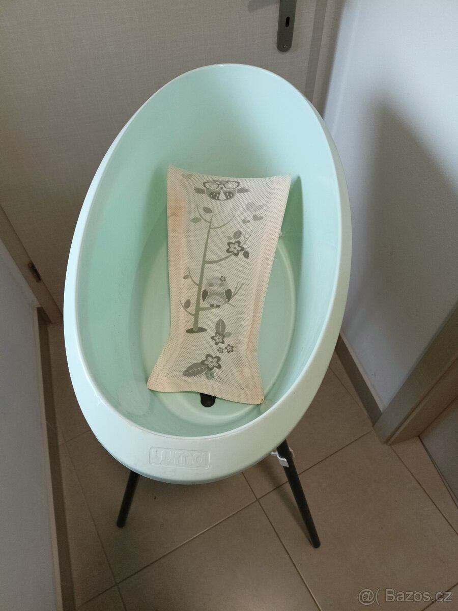 Věci po dětech - kolébka, postýlka, vaničky, aj. - 2