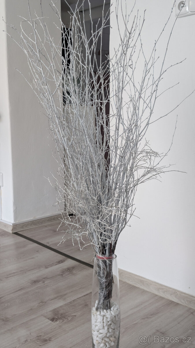 Vanocni vetve se trpytkama ve vaze vc.kaminku - 2