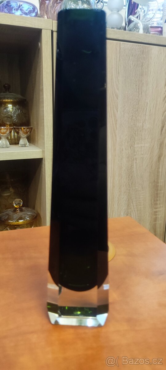 váza Moser - tmavě zelená ,výška 21cm, signace Moser - 2