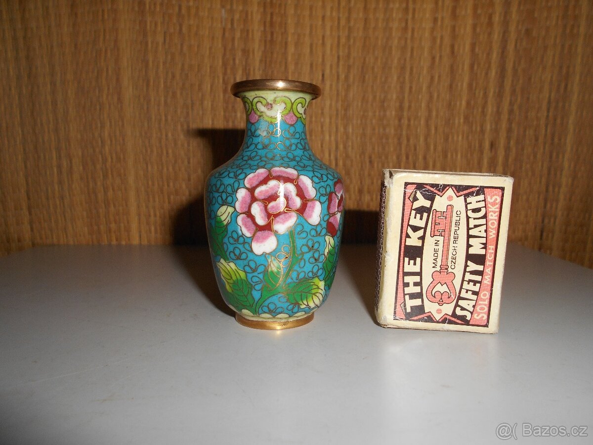 Stará, čínská vázička. Přihrádkové smaltování. - 2