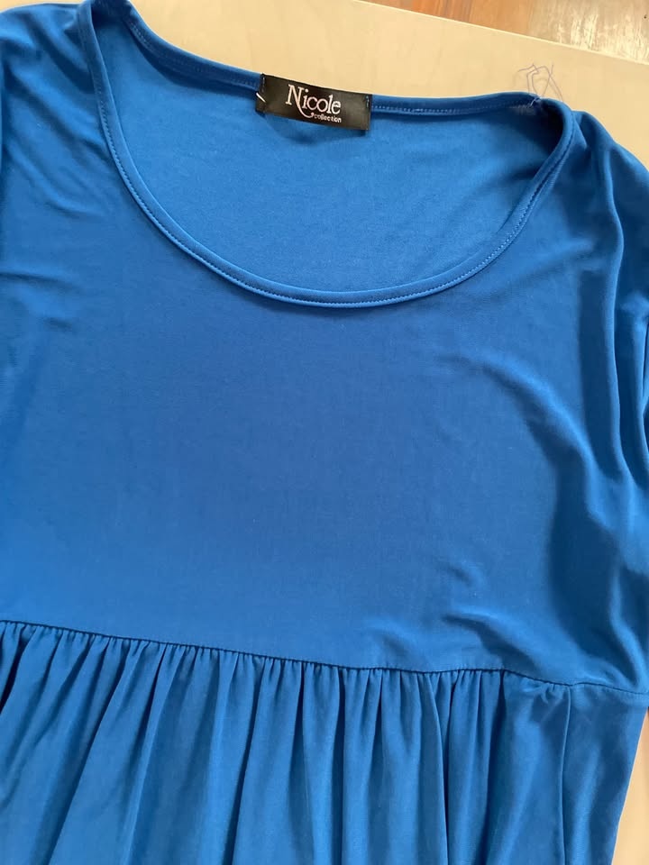 Nové modré šaty řasené v bocích, vel M, Nicole - 2