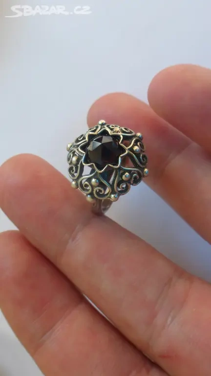 Granatovy Historicky Stribrny Prsten - 2
