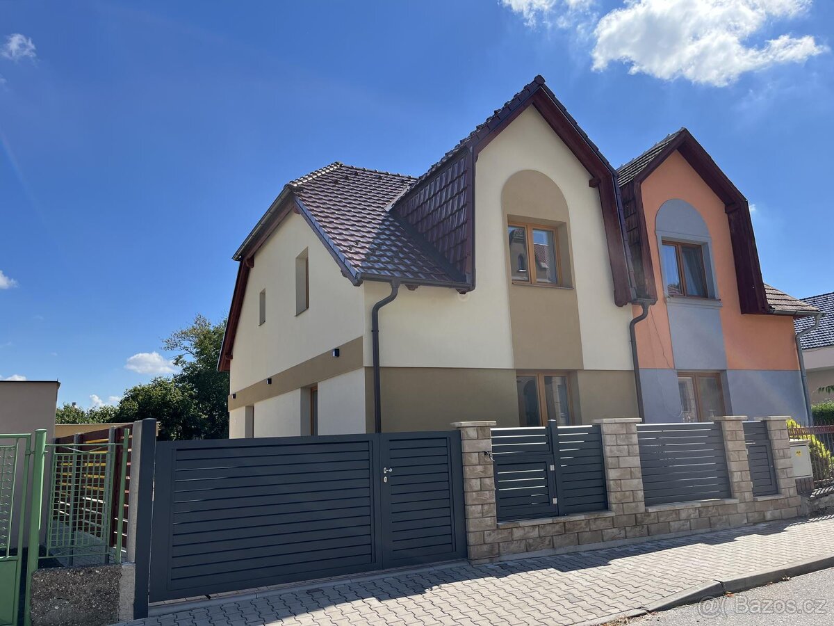 Prodej RD po kompletní reko. dvě bytové jednotky zahrada 710 - 2