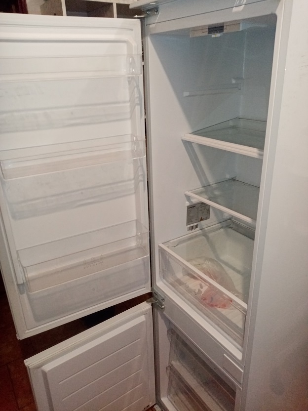 Vestavná kombinovaná lednice chladnička Concept - 2