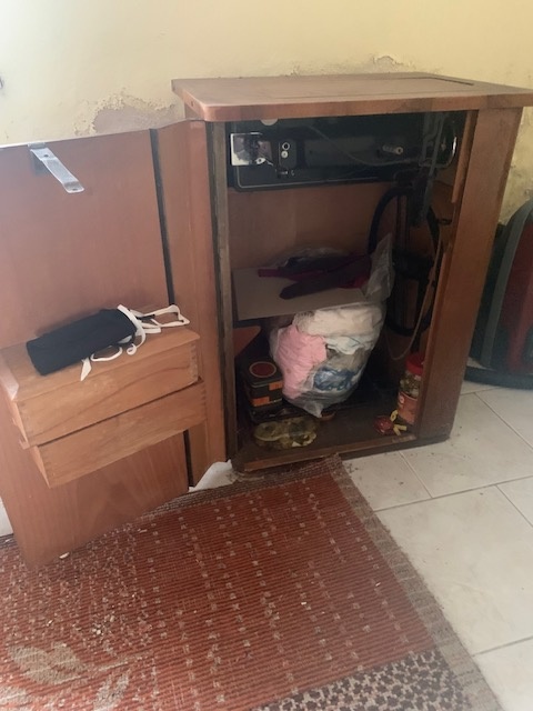 klasický šlapací šicí stroj - 2