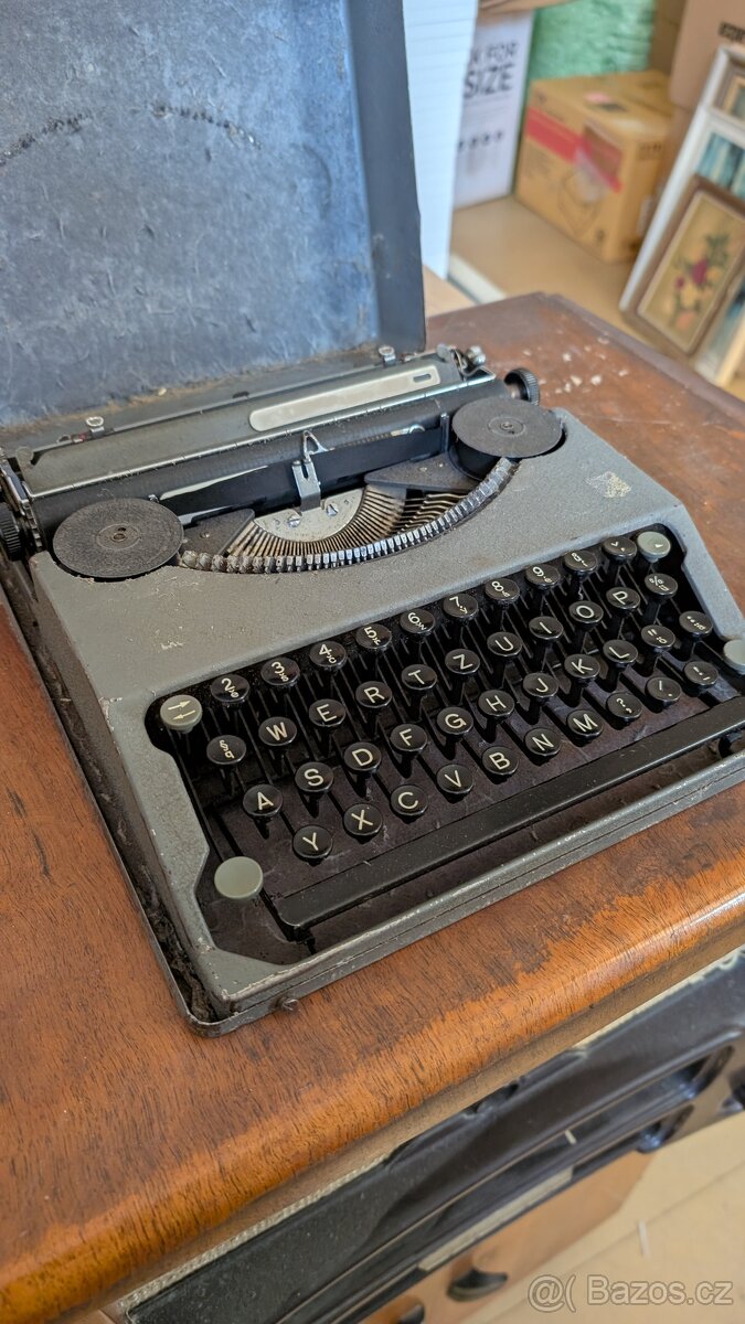 Psací stroj Hermes - 2