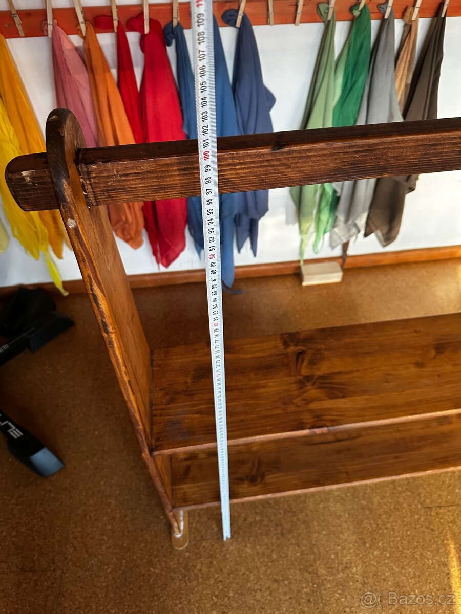 Dětská polička dřevěná - 2