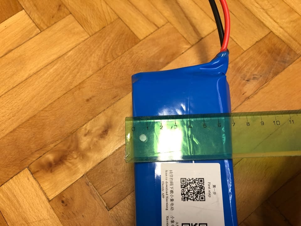 Nová Lithiová baterie 36V 10Ah se smart BMS XT60 - 2