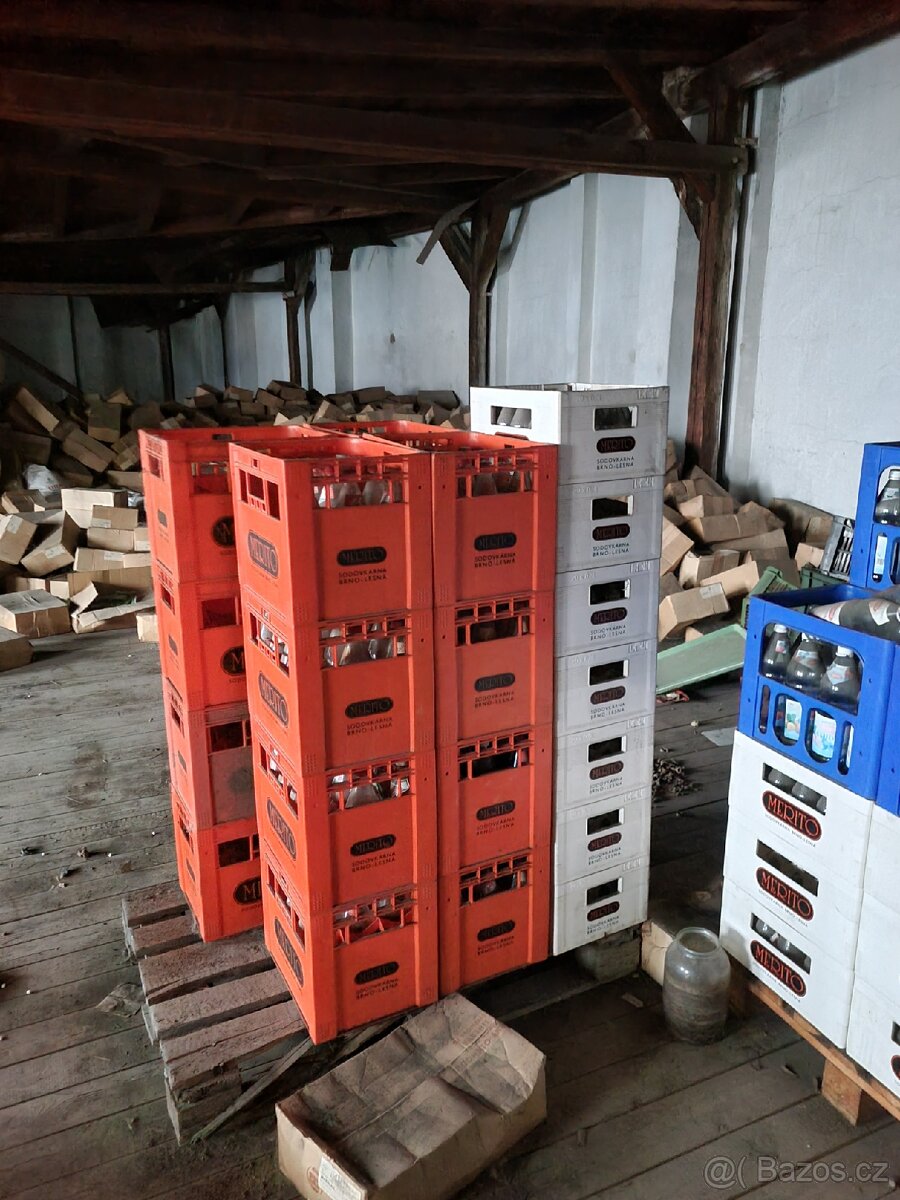 Staré přepravky od limonády - 2