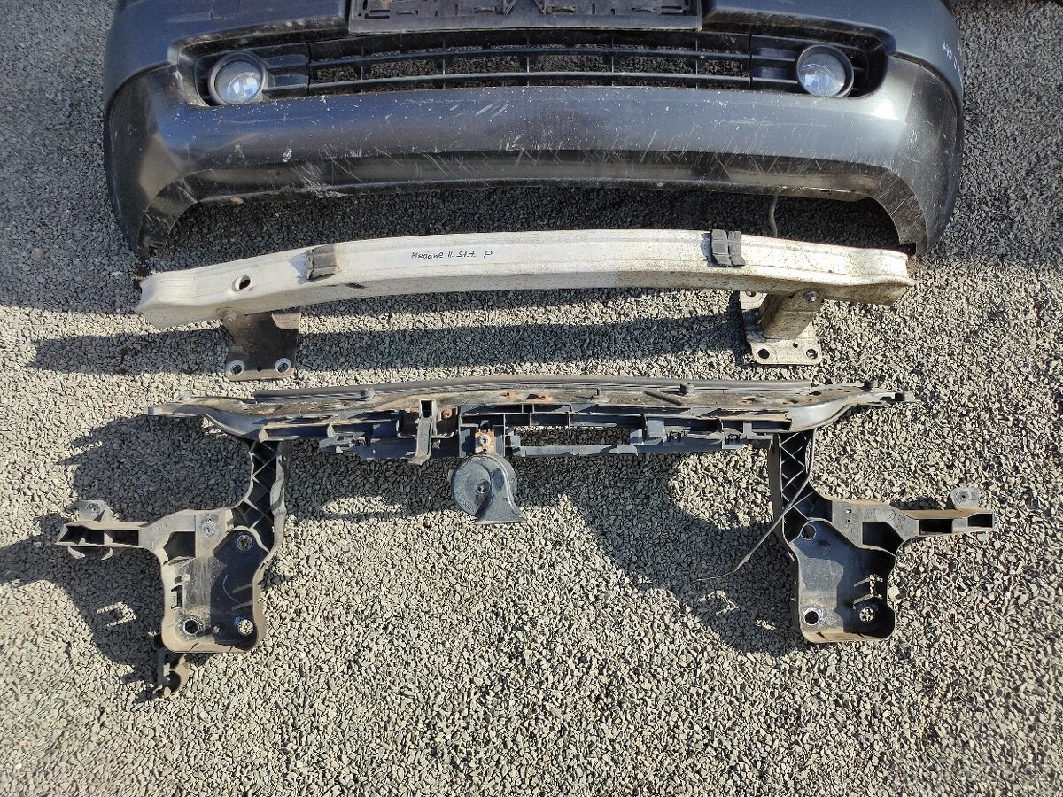 Blatník, výztuha, stěna Megane II - rv. 02-05 - 2