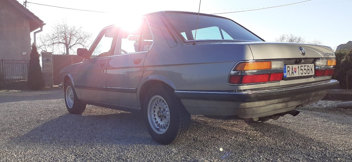 BMW E28 524D - 2