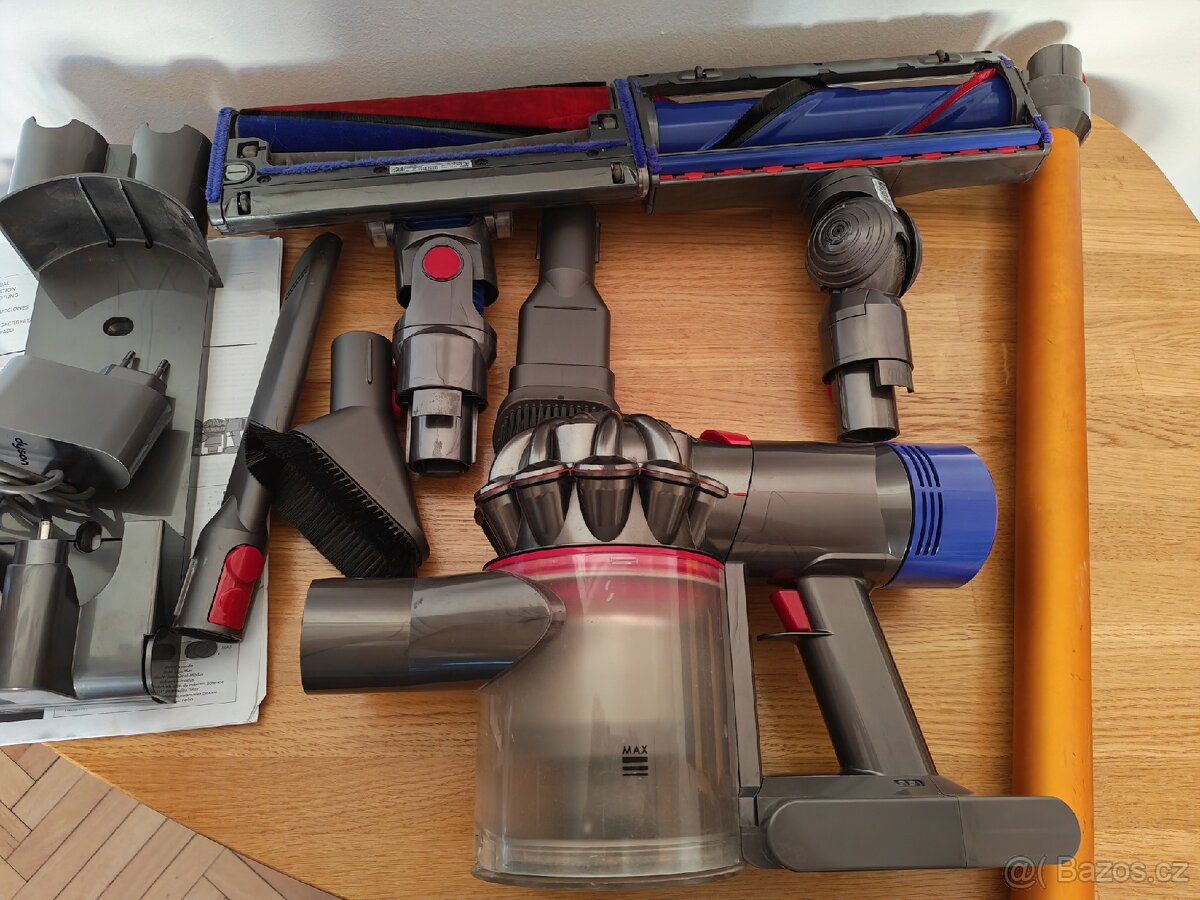 Vysavač Dyson V8 - 2