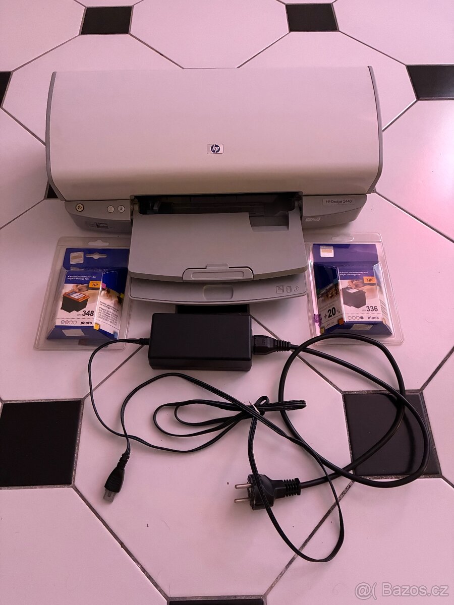 Hewlett Packard DeskJet 5440 - 2