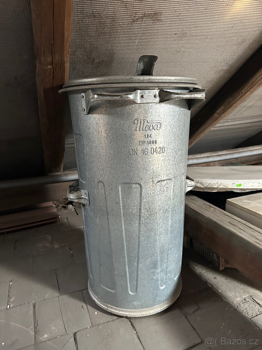 Kovová popelnice Meva 110 l - 2