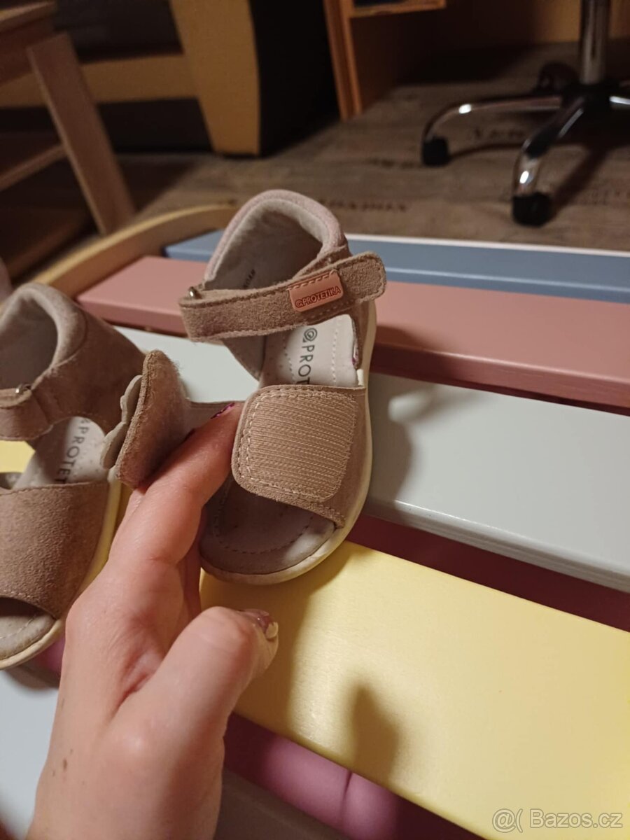 Dětské sandálky vel. 22 - 2