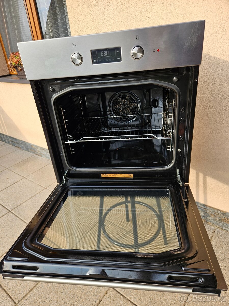 Vestavná trouba - 2