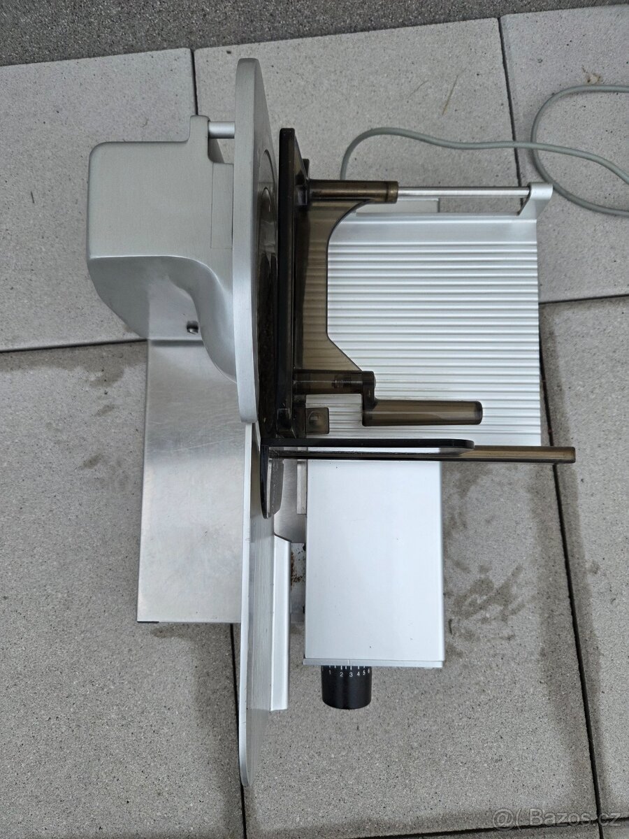 Nářezový stroj GRAEF - 2