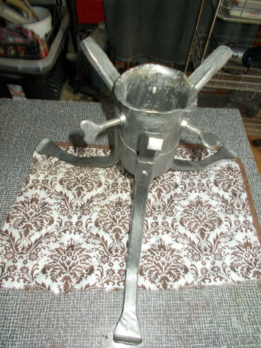 Stojánek na stromek - 2