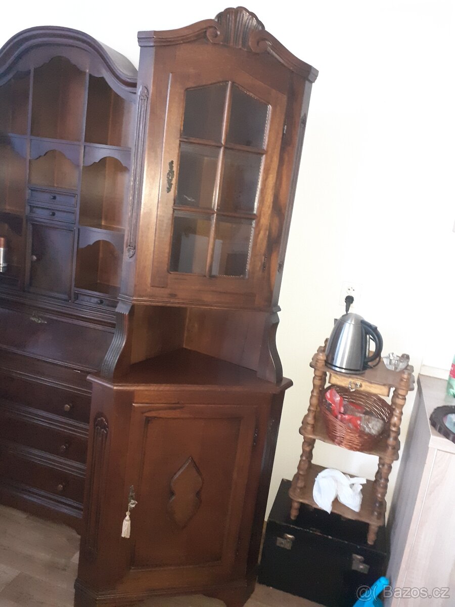 Srarožitný Sekretář+rohová stěna - 2