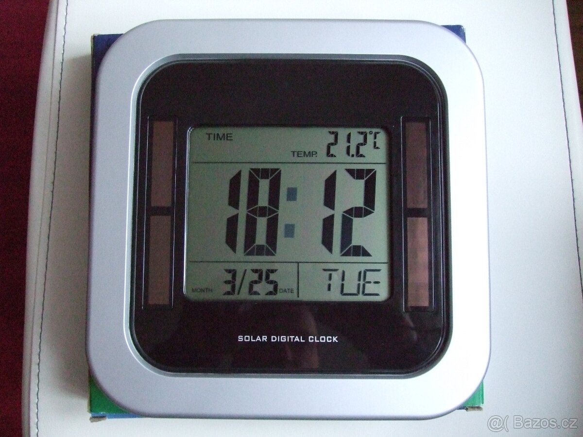 NÁSTĚNNÉ DIGITÁLNÍ HODINY EMOS SE SOLÁRNÍM NAPÁJENÍM - 2
