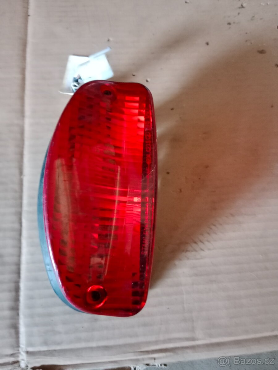 Suzuki GSX 500 - zadní světlo - 2