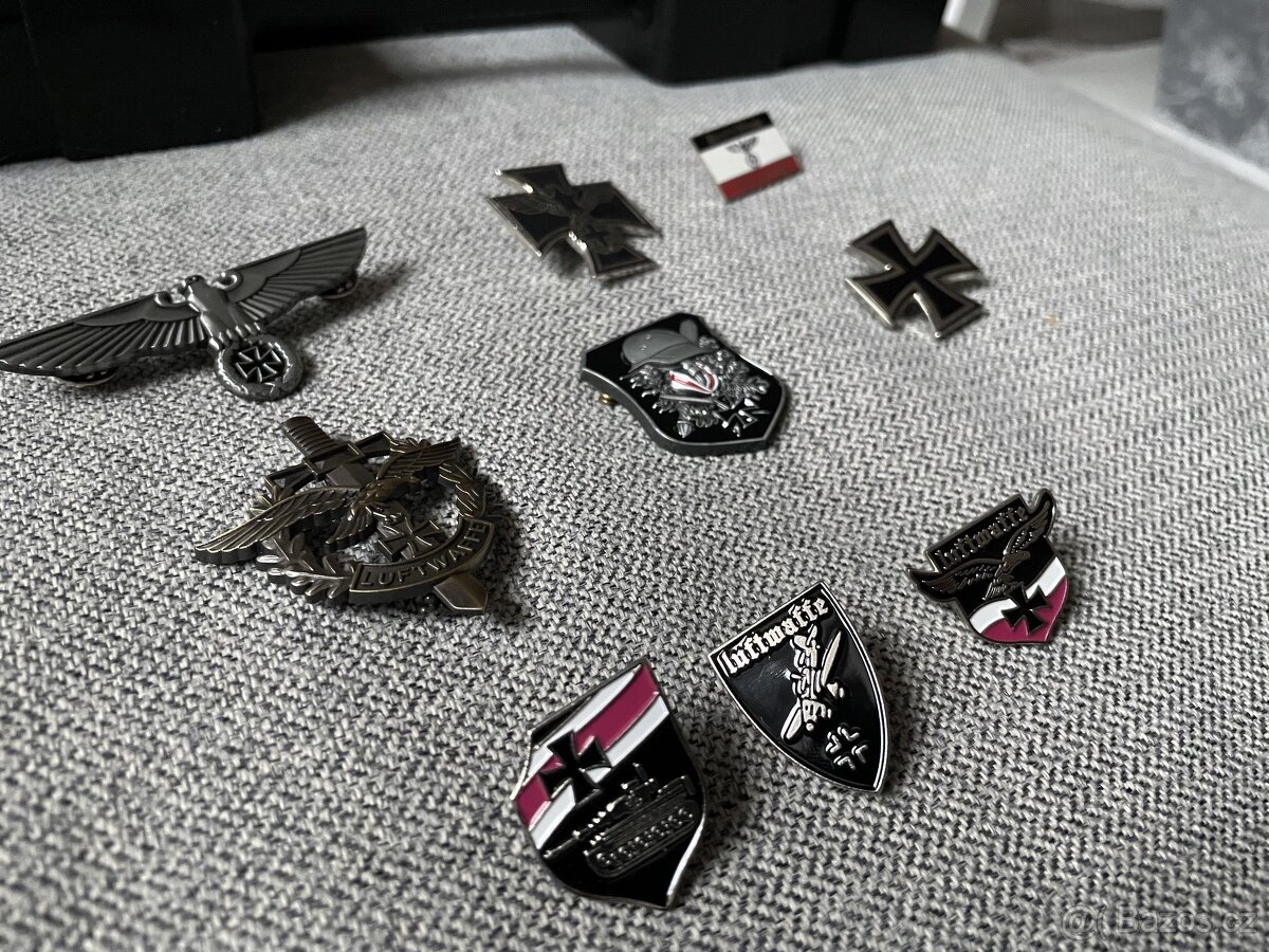 Sběratelské vojenské odznaky - 2