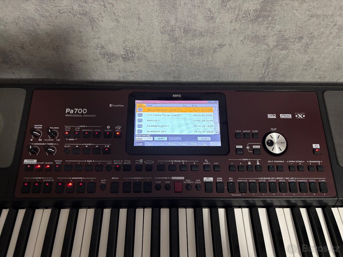 Prodám Korg pa 700 HDMI - 2