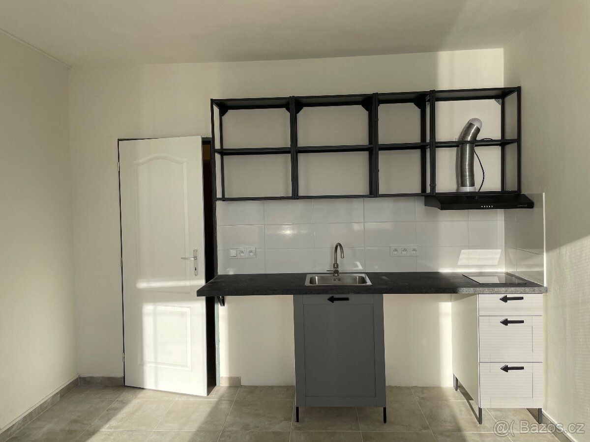 Garsonka 21m2 Usti Horeni - 2