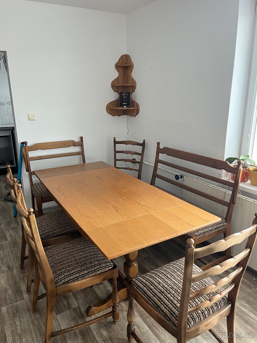 Stůl se židlemi za odvoz - 2
