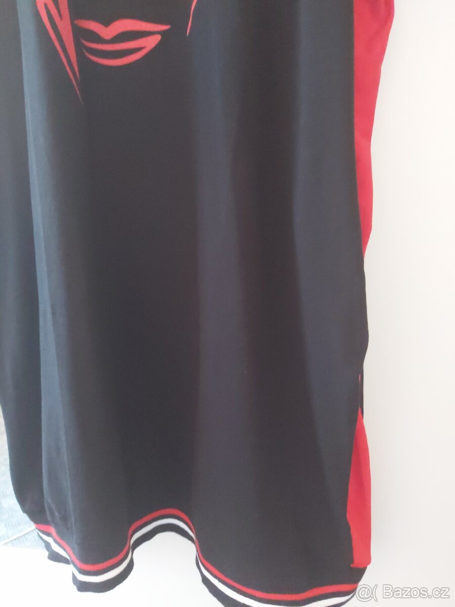 Šaty nebo triko (jak je libo) - 2