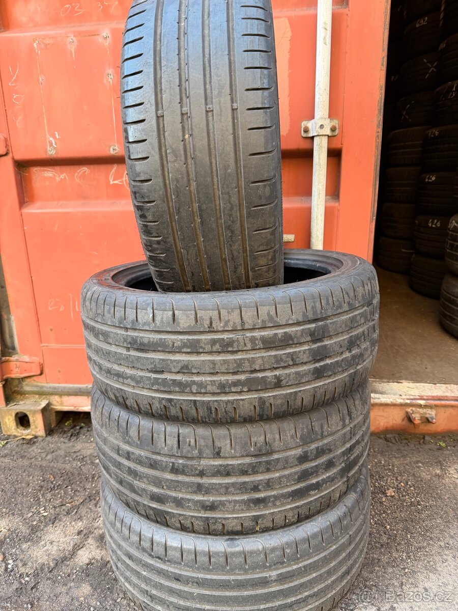 Letní pneu 215/45/17 - 2