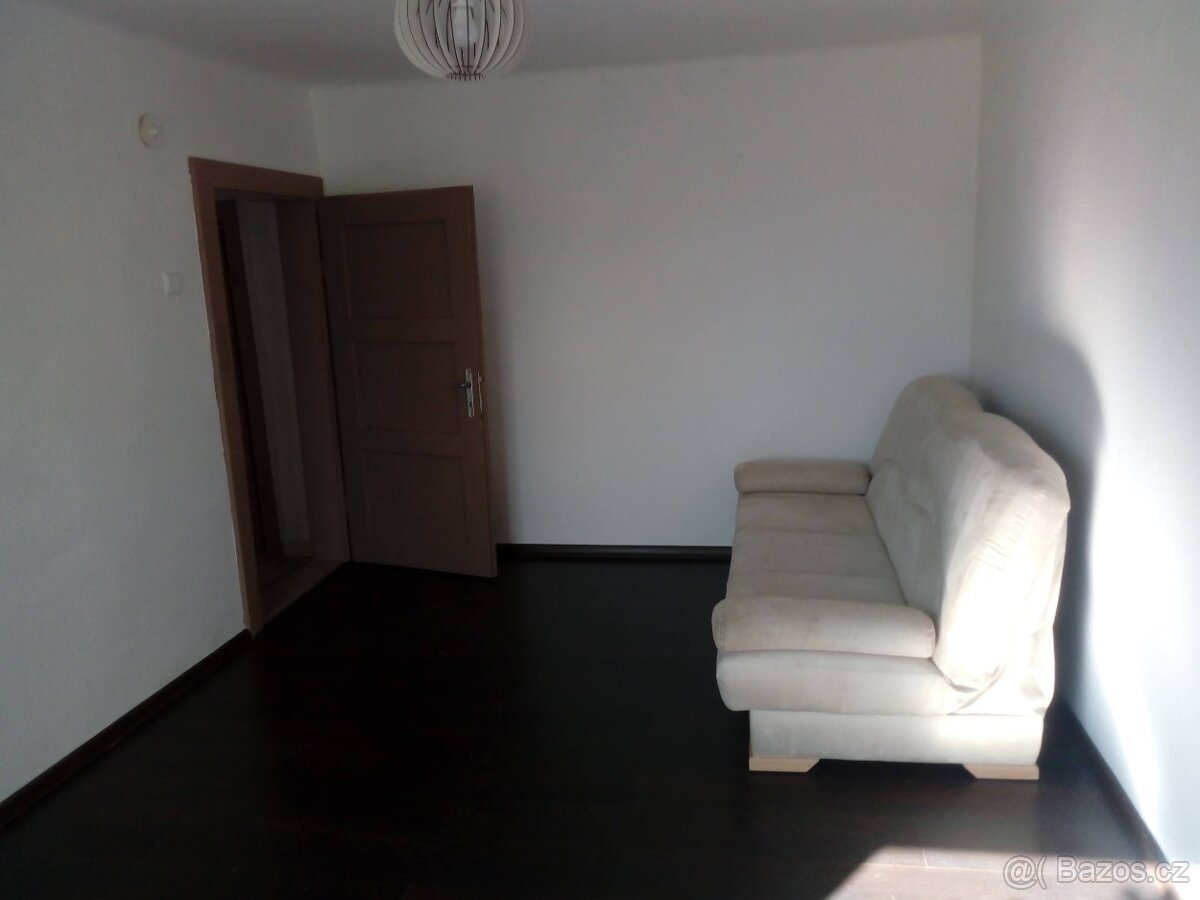 Pronájem bytu v Nivnici - 2