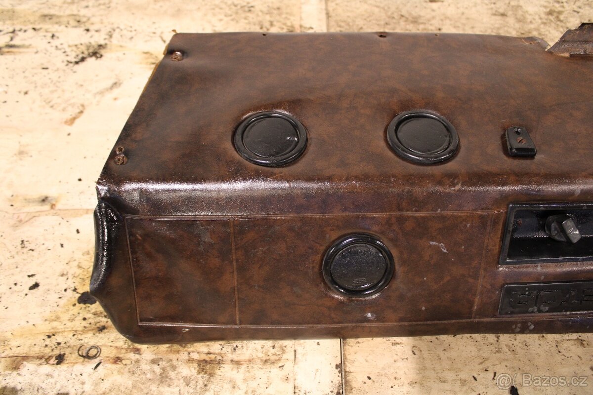 Zetor 7211 střešní panel topení - 2