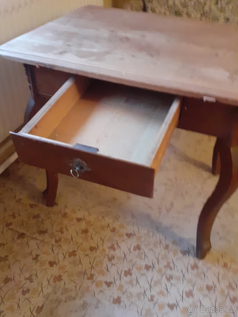 Pohovka,židle, stůl - 2