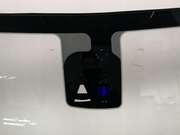 Dodge Durango čelní sklo - 2