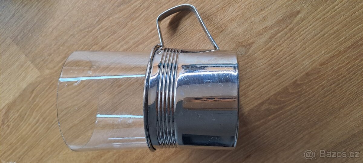 Skleničky s podšálky - 2