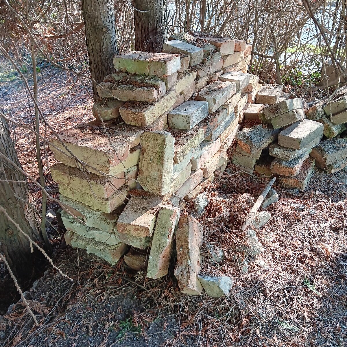 Cihly zdarma Praha 8 Ďáblice - 2