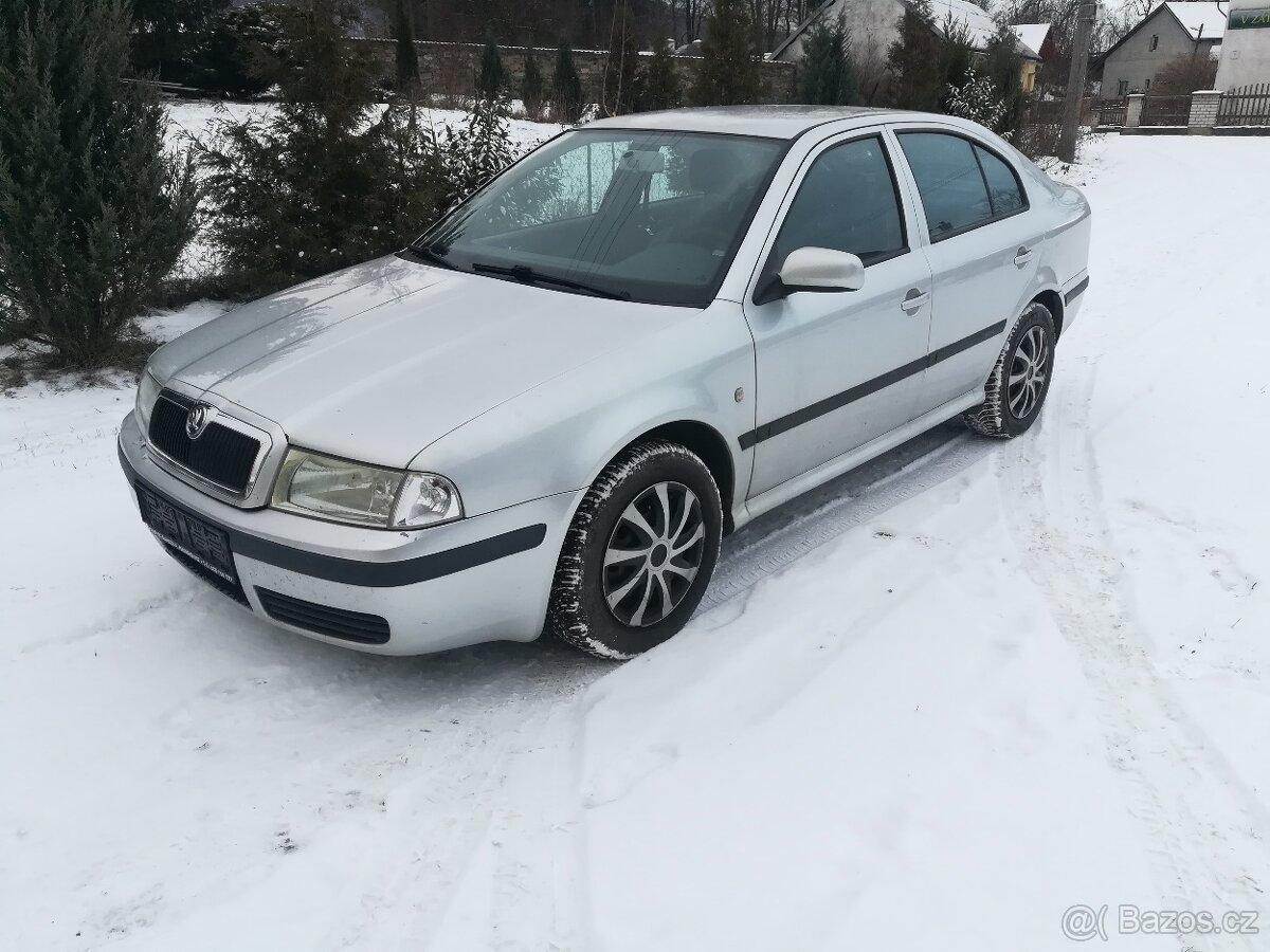 Škoda Octavia 1,6 díly - 2