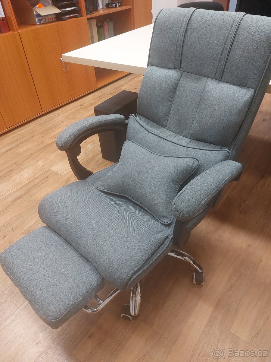 Kancelářské hráčské křeslo látkové šedé - 2