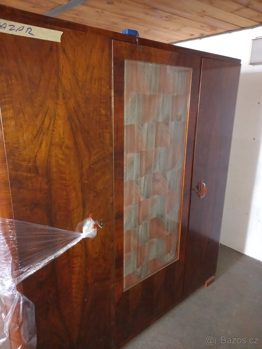 Starožitná skříň 60léta třídveřová - 2