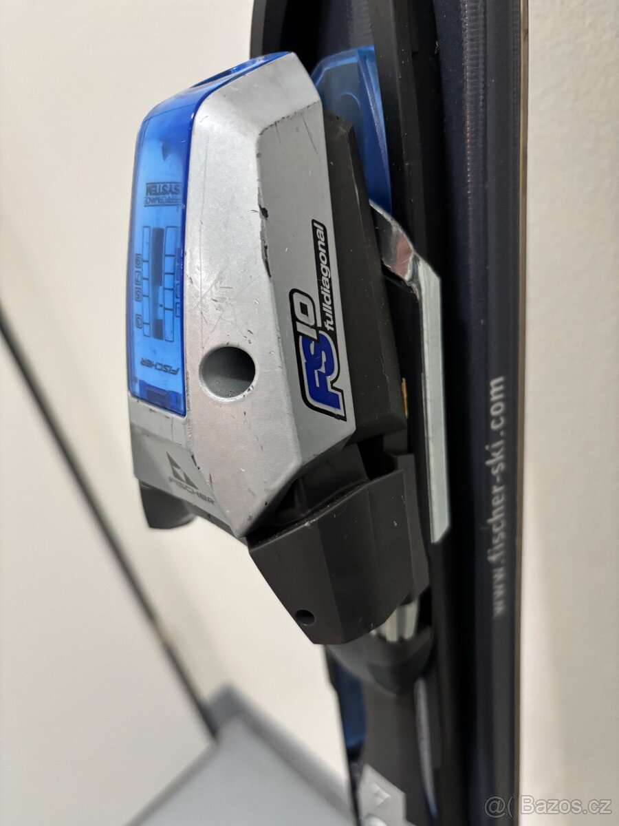 Sjezdové lyže Fischer s vázáním - 2