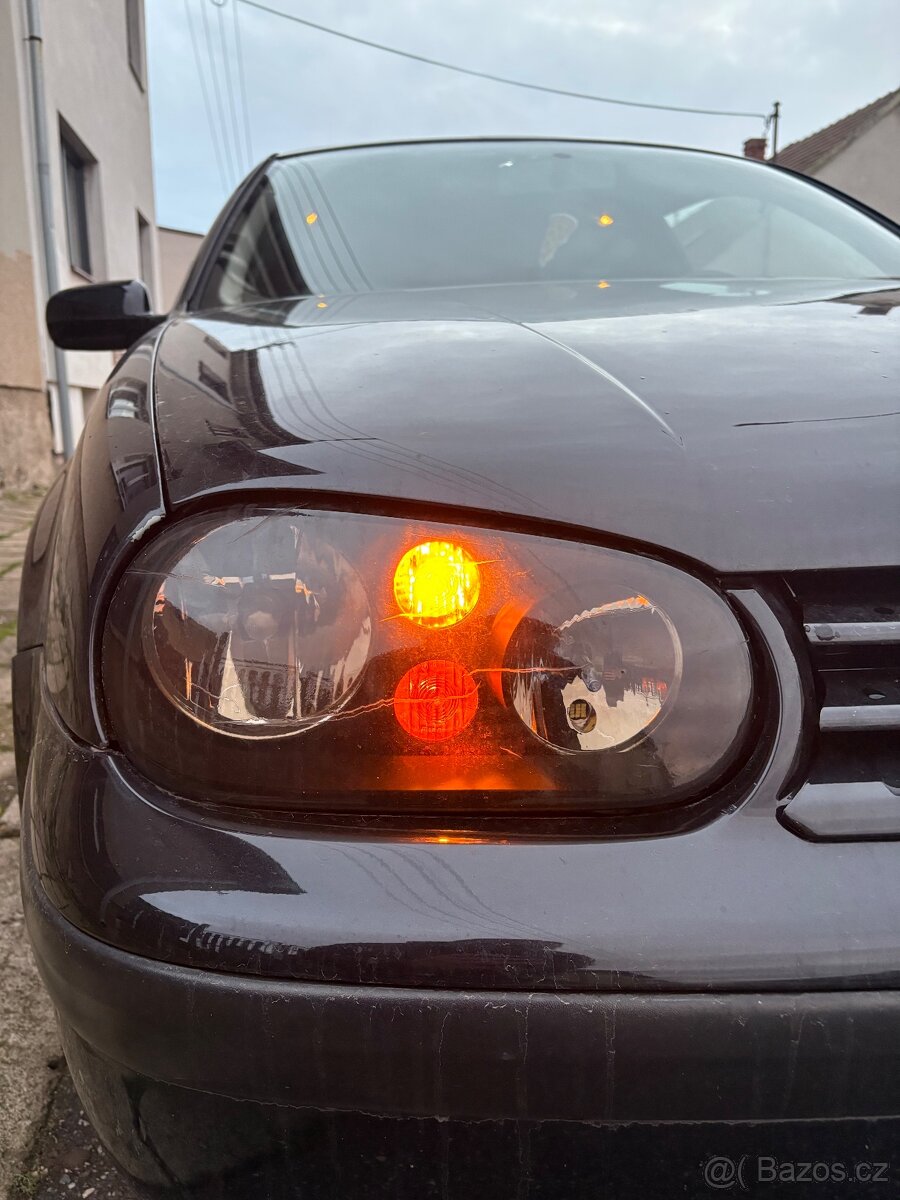 Přední světla VW Golf 4 - 2